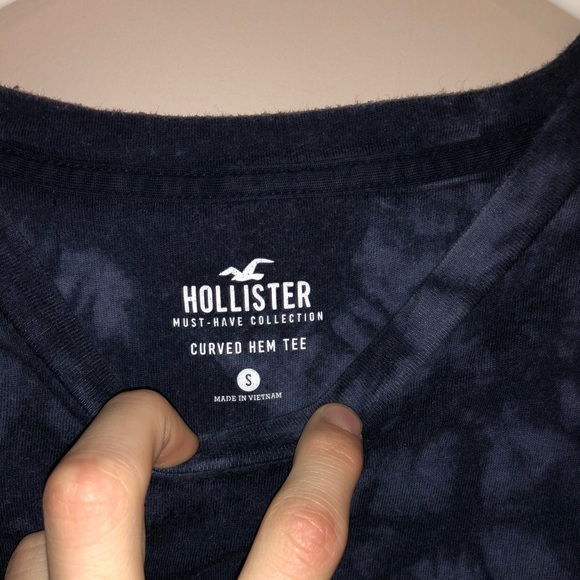 Holister tee shirt - Picture 2 of 4